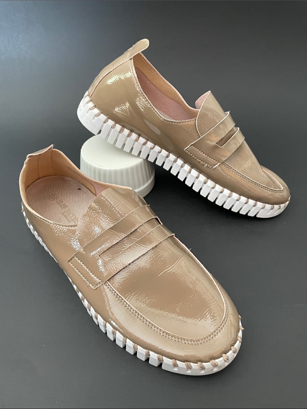 ILSE JACOBSEN TULIP Patent Leather Casual Preppy Tan & White Penny Loafer Style